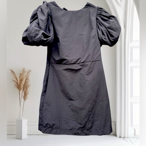 TOPSHOP Elegant Black Puff Sleeve Dress - Picture 2 of 7